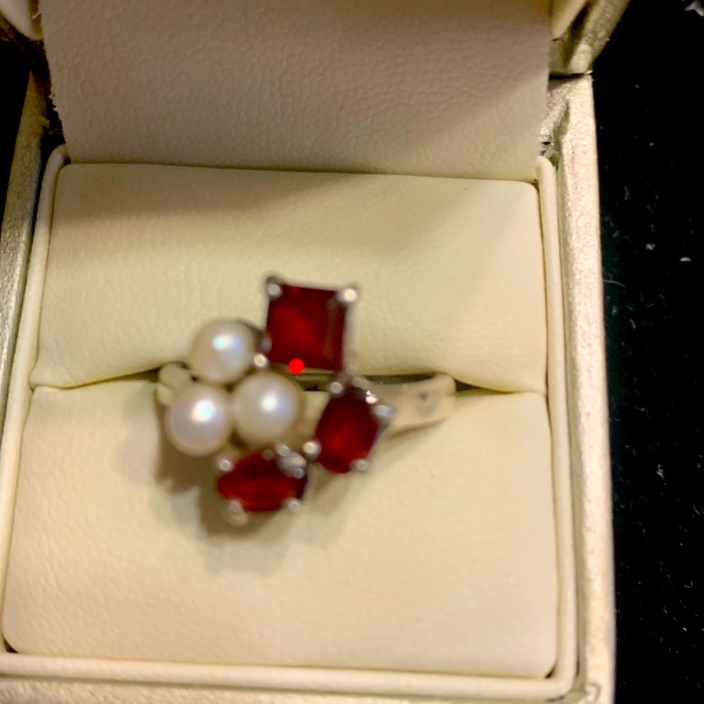 Vintage garnet and pearl ring.